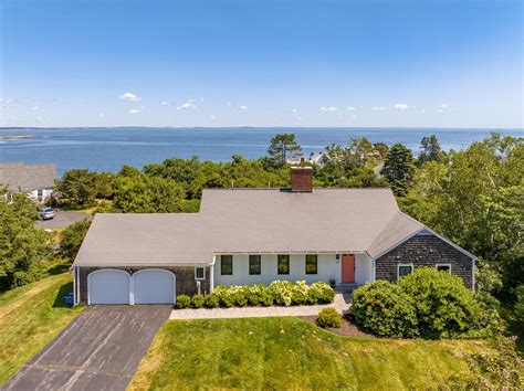 3 salt spray lane|32 Salt Spray Ln, Cape Elizabeth, ME 04107 .